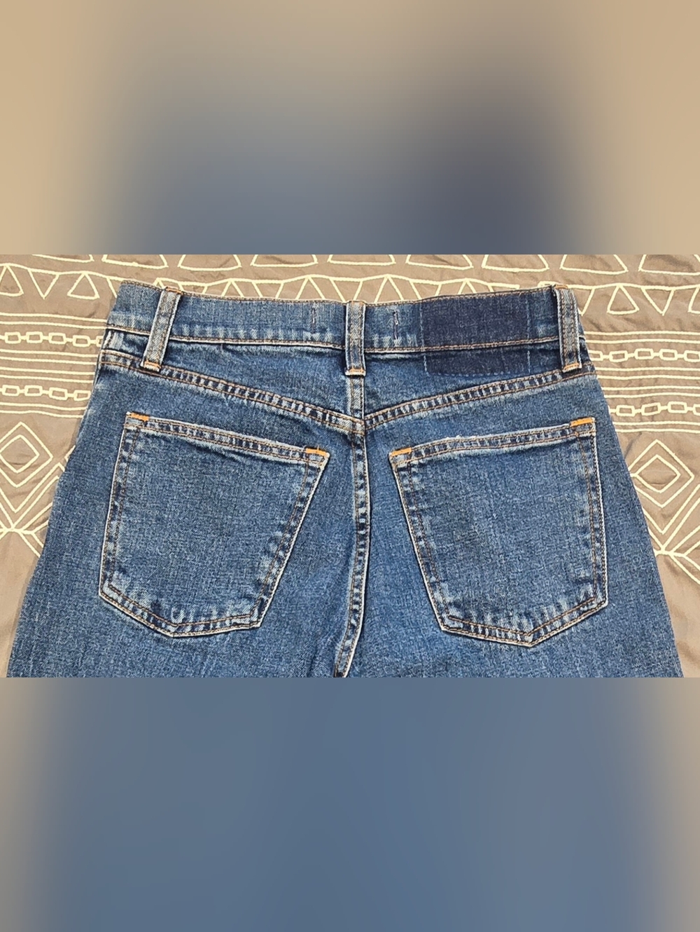 Abercrombie High Rise The Mom Non Distressed Jeans Size 00/24 - Picture 5 of 8